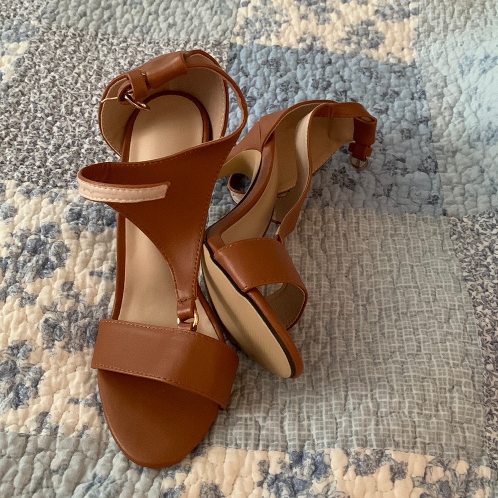 Brand new never been worn heels